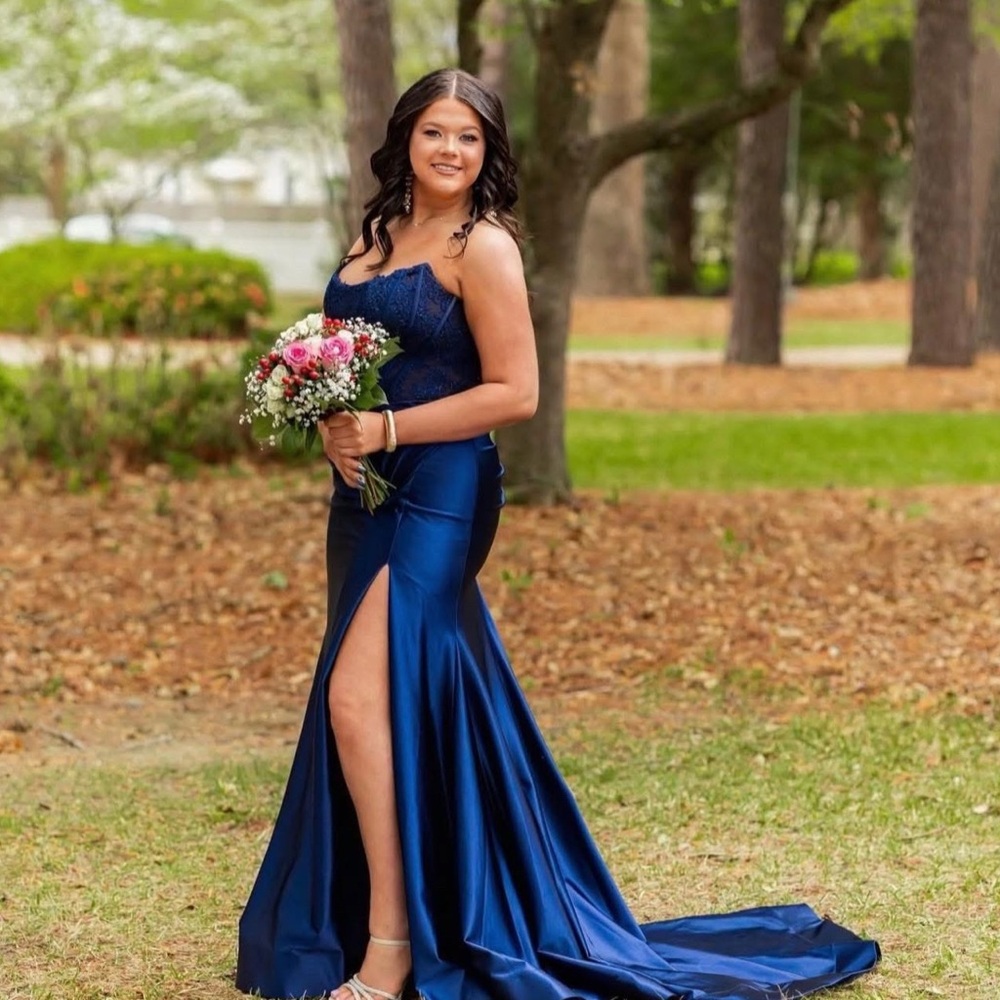 SHERI HILL PROM DRESS